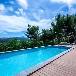 https://studio-panoramic-with-the-pool-near-saint-victoire-aix.fr-provencehotel.com