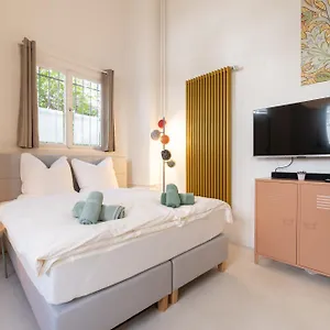 https://great-1-room-apartment.find-berlin-hotels.com